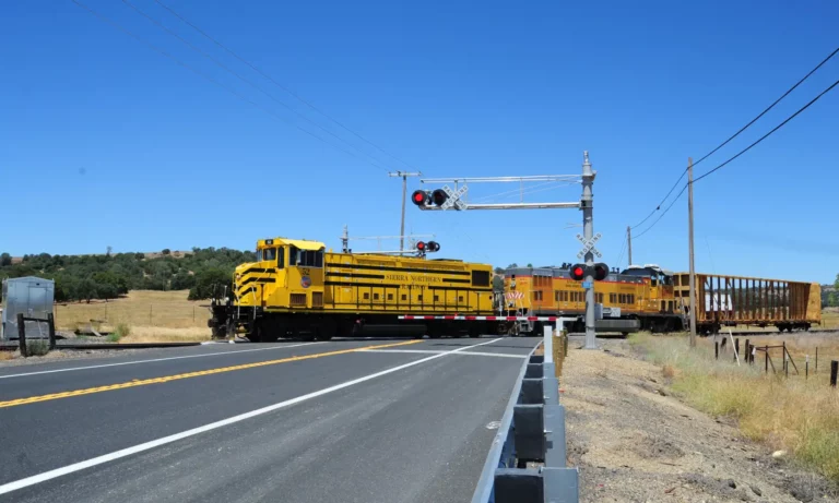 Grade crossing on Sierra Northern Oakdale Division